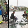 A galera abastecendo e se preparando pra sair com os jets. Gordo, Munga, Paulinho e Nelsinho.  Foto: Portugal.