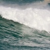 Ricardo Bocão é uma lenda vida do surf brasileiro, um dos pioneiros no big surf tupiniquim que conhece como poucos os caminhos da laje do Sheraton. No swell do Dia das Mães, ele teve o prazer de surfar as bombas ao lado do filho mais velho, Bruce. Foto: Rick Werneck Ricardo Bocão é uma lenda vida do surf brasileiro, um dos pioneiros no big surf tupiniquim que conhece como poucos os caminhos da laje do Sheraton. No swell do Dia das Mães, ele teve o prazer de surfar as bombas ao lado do filho mais velho, Bruce. Foto: Rick Werneck