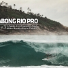 No segundo dia de Billabong Rio Pro as baterias rolaram no palco principal do evento, o Postinho, na Barra da Tijuca, debaixo de muita chuva. O Round 2 (repescagem) e parte do Round 3 rolaram em ondas fracas, com o dia sendo encerrado por conta da forte chuva. No dia seguinte, os Rounds 3, 4 e 5 foram finalizados aproveitando o auge do swell. Nesta: Mineirinho no tubo que garantiu sua vitória contra Taj Burrow no Round 5. Foto: Marcos Myara