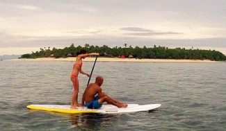 Kelly deixando o trabalho braçal para sua mulher. Kelly deixando o trabalho braçal para sua mulher.