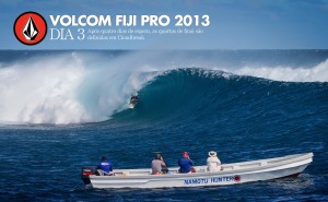 A espera valeu muito a pena. As quartas de final do Volcom Fiji Pro 2013 foram definidas em tubos perfeitos em Cloudbreak. Nesta: Kelly Slater e Cloudbreak fazendo suas respectivas mágicas. Uma combinação perigosa! Foto: Kirstin/ASP