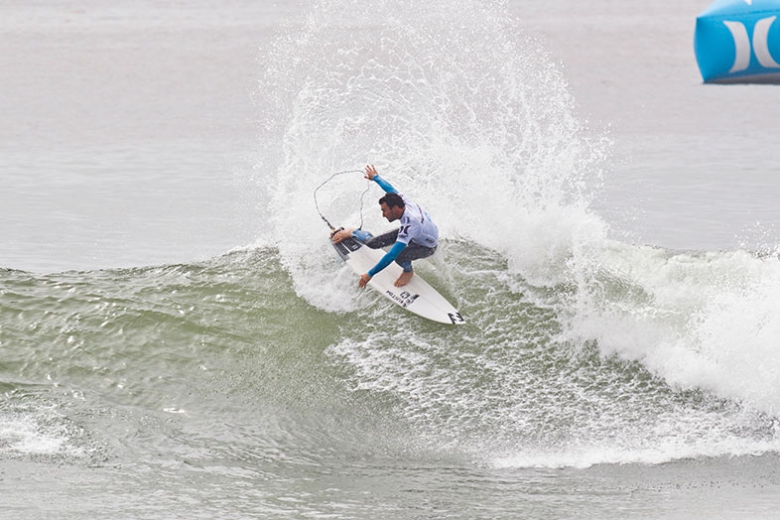 Pela primeira vez no tour, Joel pareceu ultrapassado, mesmo com rasgadas como essa. Foto: Divulgação/ASP