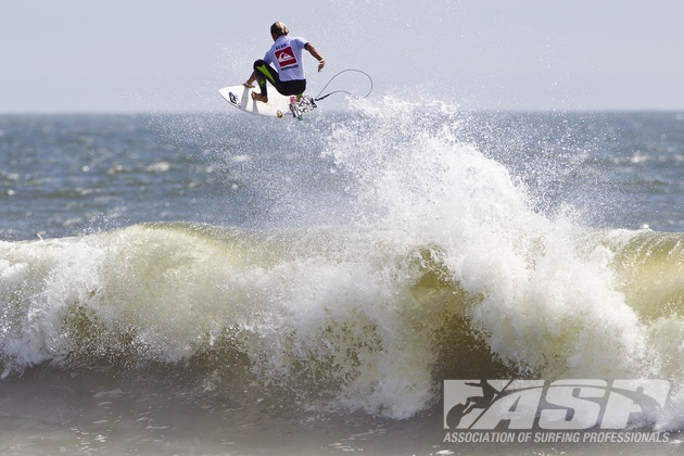 Josh Kerr é um monstro com seus aéreos gigantes. Foto: ASP/Rowland.