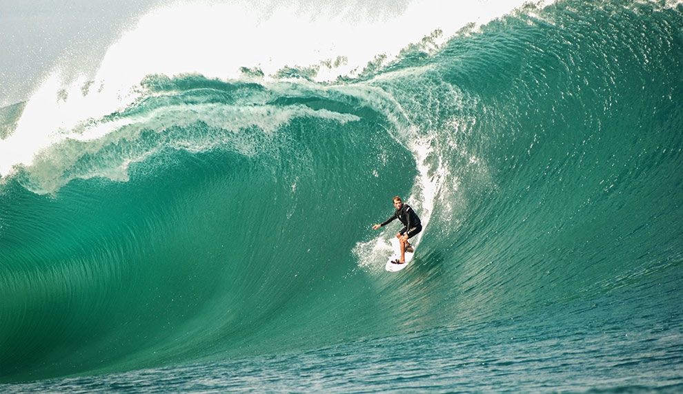 Mesmo tendo rodado muito mundo afora, o campeão do Big Wave World Tour 2009, Burle, se impressionou com as ondas que surfou em Jaconé. Foto: Rick Werneck