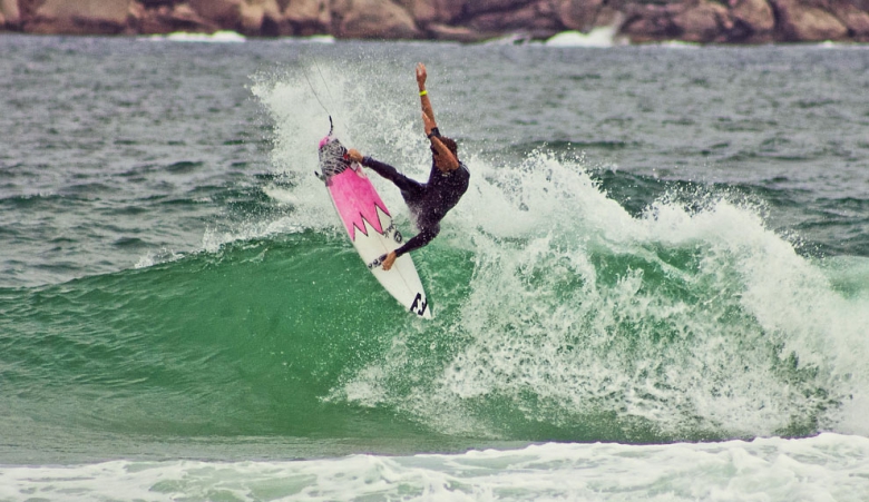Jack Freestone destroçando as direitinhas do Postinho. Foto: Gustavo Monteiro