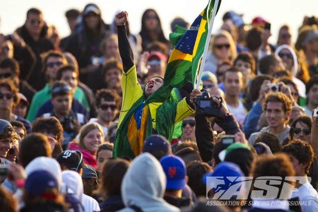 Êxtase verde e amarelo em Portugal. Foto: Kirstin / ASP