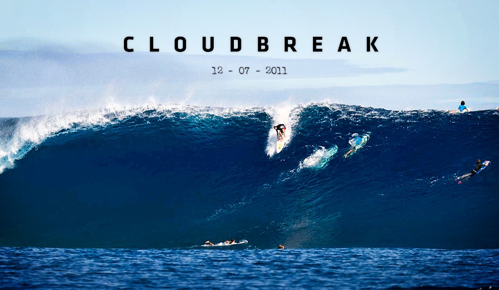 No melhor swell da história de Cloubreak, momentos como esse drop executado com perfeição por Alex Gray se repetiram durante três dias épicos em Fiji. Foto: Bruno Smith