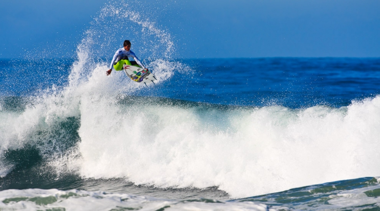 O fenômeno mundial, Gabriel Medina, vai chegar ao tão sonhado título mundial para o Brasil. Foto: Jeremiah Klein / Surfline