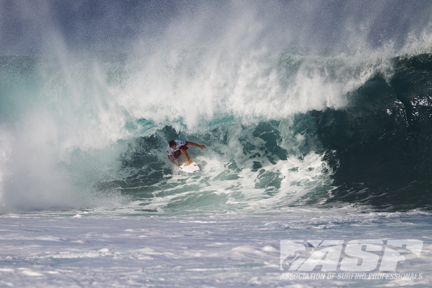 Julian Wilson estava instigado, botou pra baixo, mas infelizmente não foi o suficiente para passar por C.J no Round 3. Foto: ASP