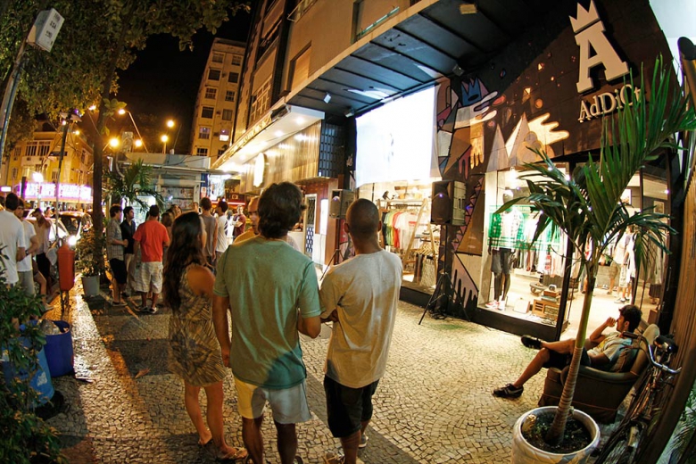 A galera pode curtir dois filmes da KorduroyTV em primeira mão: Under The Sun e Stoked And Broke. Foto: Marcos Myara