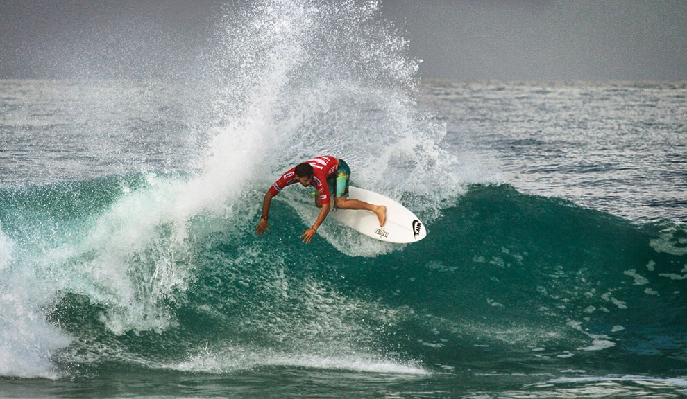 Parece que Alejo não conseguiu se encontrar dentro d'água, surfando poucas ondas e somando apenas 5.90 pontos. Foto: Marcos Myara