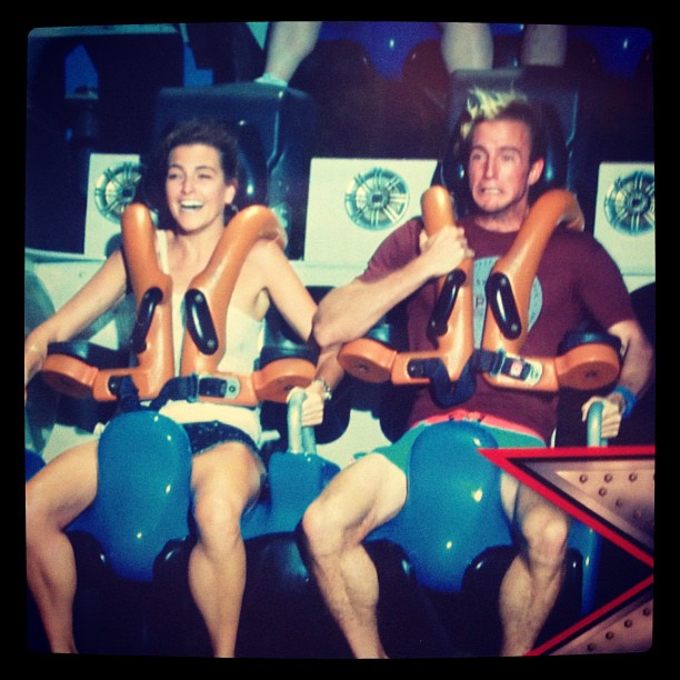 @owright viveu fortes emoções no parque de diversões Six Flags com sua irmã Tyler.