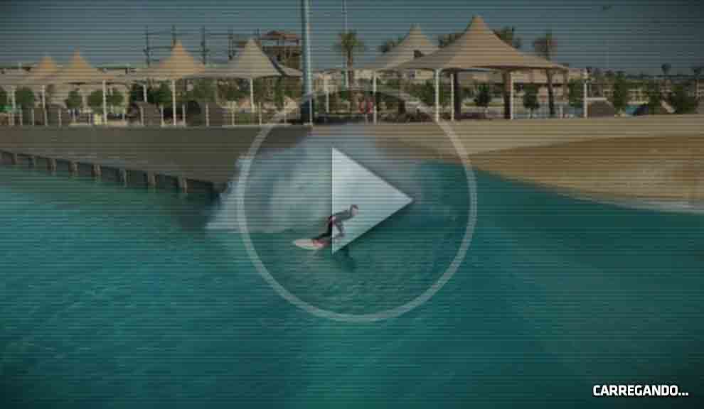 O vídeo viral que apresentou a piscina de ondas Wadi Adventures à Tom Rezvan antes de assistir ao Electric Blue Heaven, da Globe, para tomar de vez a decisão de fazer a trip.