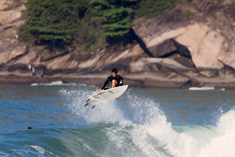 Filipe Braz Double Grab Air. Foto: Luiz Blanco