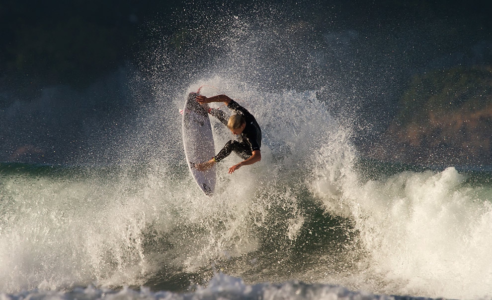 Kolohe Andino sabe bem o que está fazendo aqui. Se você duvida, procure o último vídeo do garoto aqui na Layback. Foto: Andre Magarao