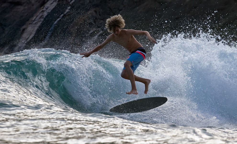 Perry Pruitt, um dos profissionais mais jovens do tour também achou boas ondas em Sununga. Foto: Andre Magarao
