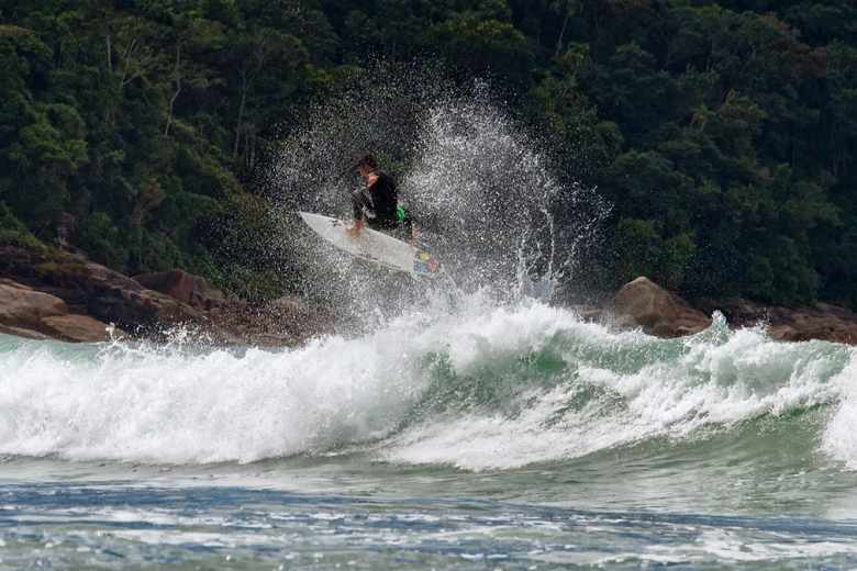 Filipe Toledo, Praia Vermelha do Centro, Ubatuba. Foto: Andre Magarao