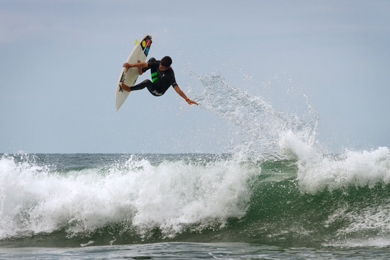 Filipe Toledo, Praia Vermelha do Centro, Ubatuba. Foto: Andre Magarao