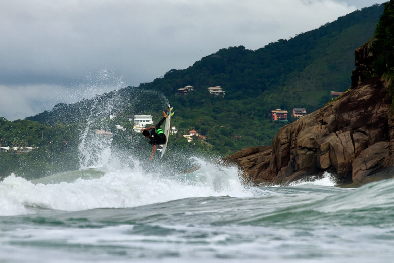 Filipe Toledo, Praia Vermelha do Centro, Ubatuba. Foto: Andre Magarao