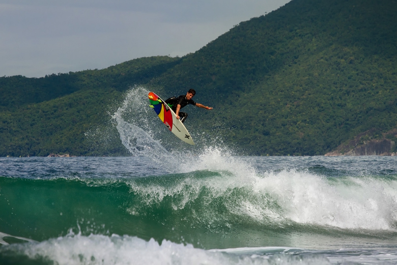 Filipe Toledo, Praia Vermelha do Centro, Ubatuba. Foto: Andre Magarao