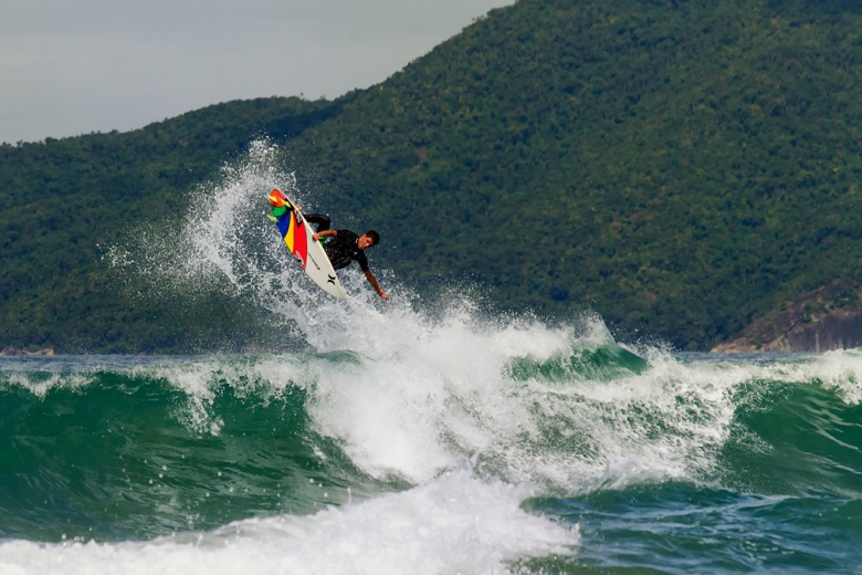 Filipe Toledo, Praia Vermelha do Centro, Ubatuba. Foto: Andre Magarao