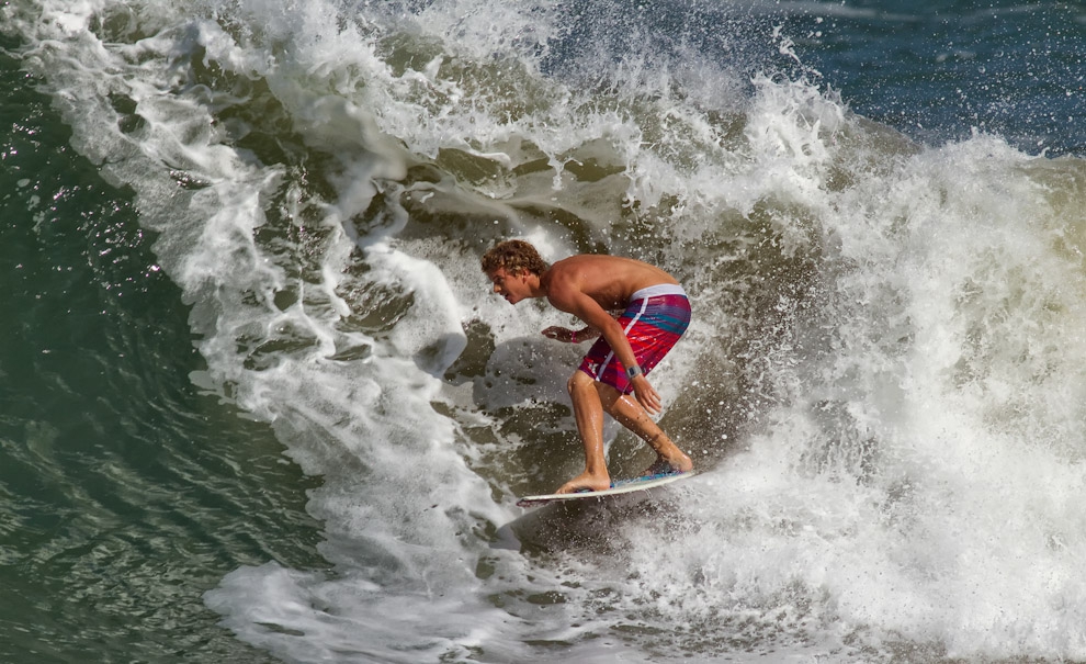 Mesmo chegando em cima da hora, Blair Conklin se adaptou as ondas e chamou muita atenção com seu estilo super clean e seu segundo lugar no evento. Foto: Andre Magarao