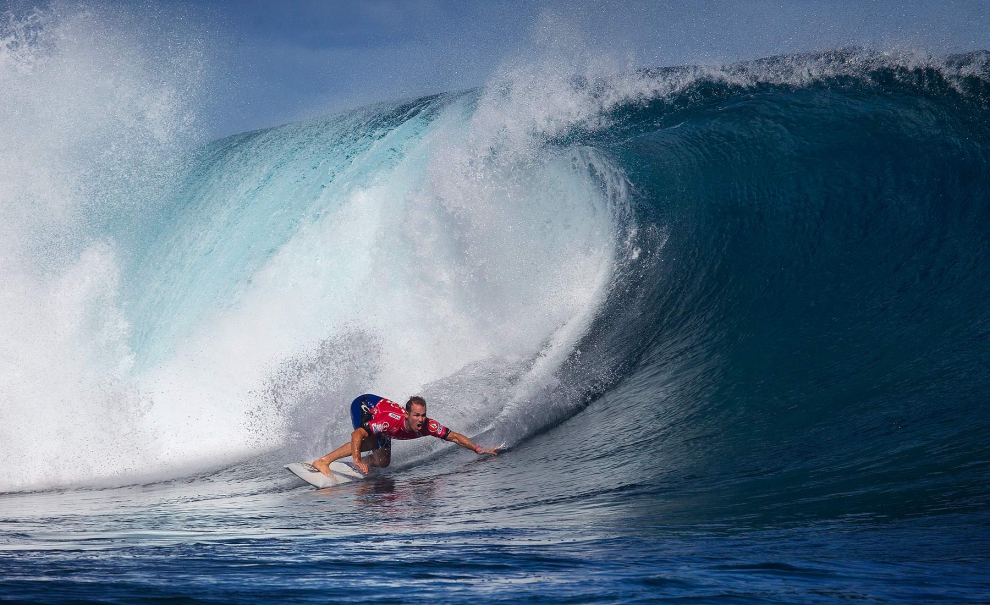 CJ Hobgood tirando vantagem de sua experiência nessas ondas. Foto: Kirstin/ASP