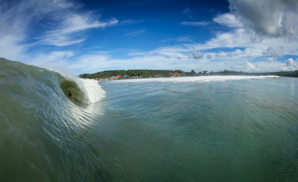 Passam dois tipos de ondas pela bancada de Nias, os 