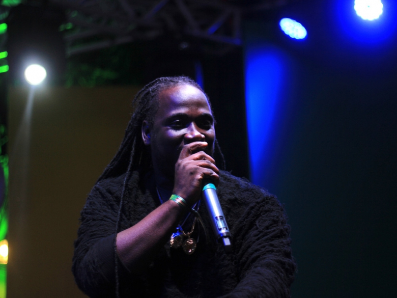 O jamaicano I-Octane foi o responsável por abrir a primeira noite de shows no dia 16 de agosto na Jamaica House. Foto: Elza Cohen